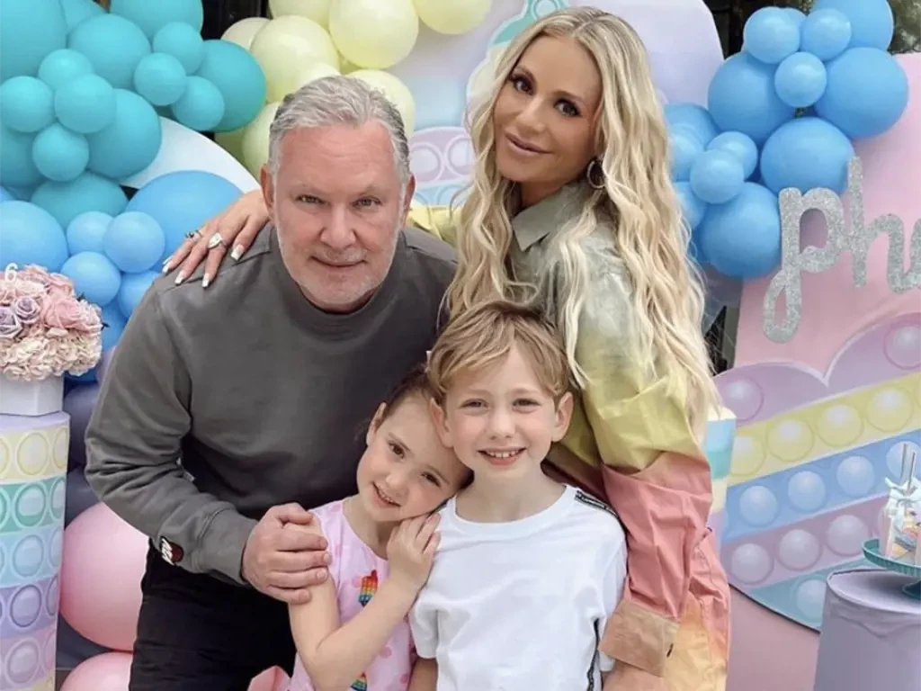Dorit Kemsley lives with her family in a 9000 square feet home in Encino, California.