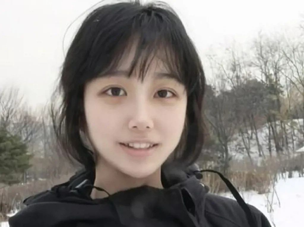 Meet Viral meme girl Mogusa Shirose