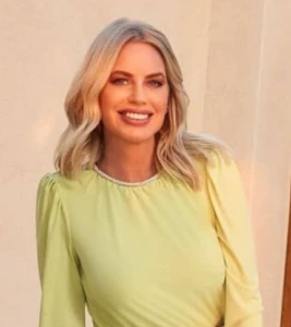  Caroline Stanbury